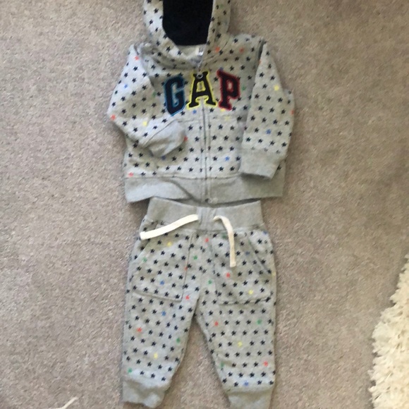 Baby gap Sweatsuit with stars - Picture 2 of 4